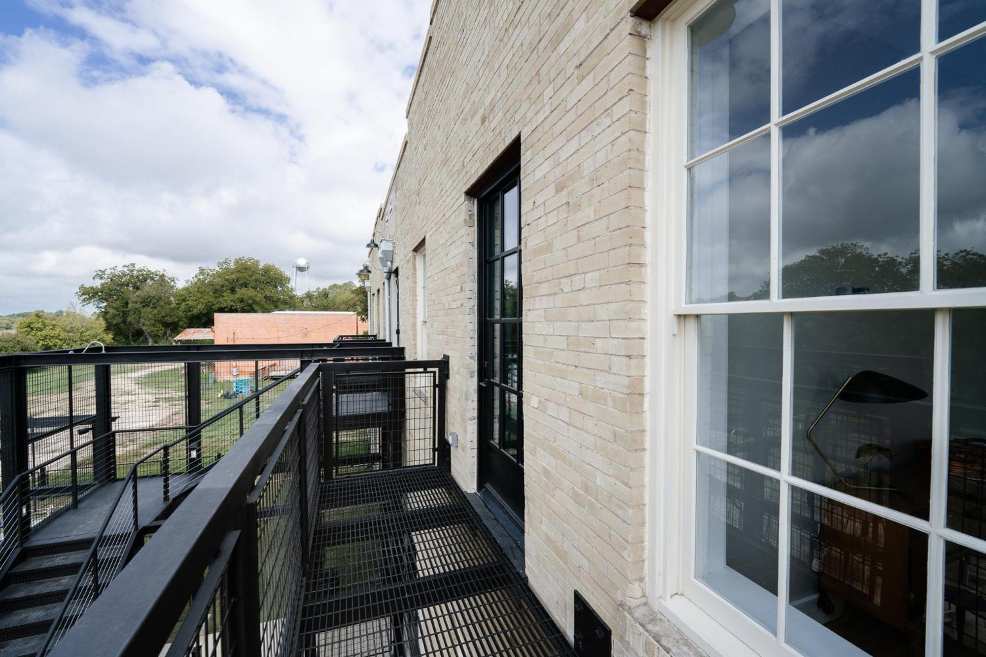 Western 1924 Luxury Lofts Martindale Dış mekan fotoğraf